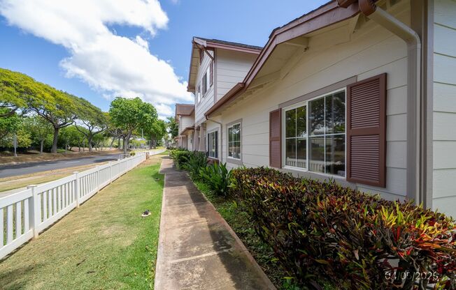 $3,500/3 BED/ 2 BATH/ 14 SOLAR PANELS IN OCEAN POINTE