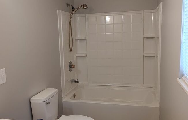 1 bed, 1 bath, $775, Unit Apt. F