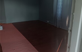 1537 W 58 PL