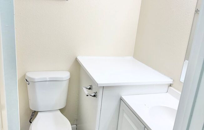 1 bed, 1 bath, 485 sqft, $850, Unit H105