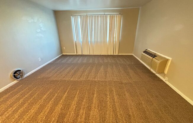 2640 W 3800 S (Valley Fair 16 Plex)