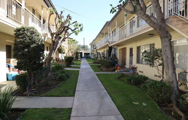11811 Beverly