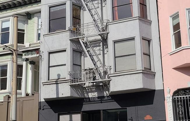 657-659 Fillmore Street