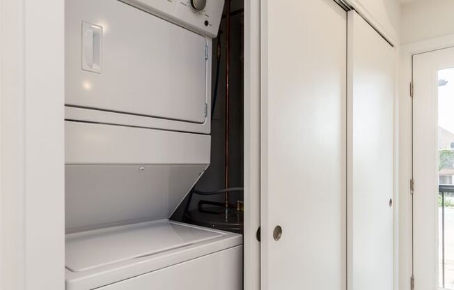 1 bed, 1 bath, 650 sqft, $1,495, Unit 1233 - B