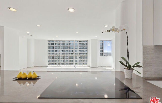 2 beds, 2 baths, 974 sqft, $4,000, Unit 1102