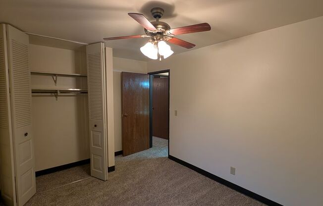 2 beds, 1 bath, 970 sqft, $1,149, Unit FB   3058