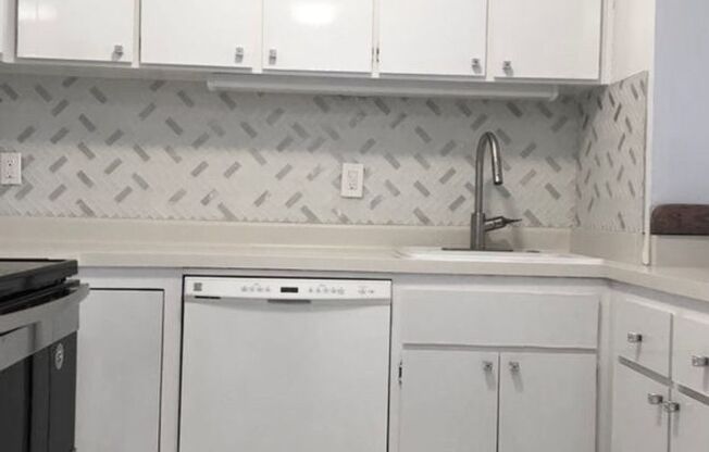 Recent Rent Decrease on this Gorgeous One Bedroom One bath Condo In Fremont!