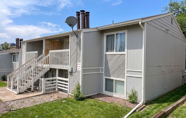 2906 Straus Lane | Spacious 2 Bed / 1 Bath Apartments in Central Colorado Springs Location!