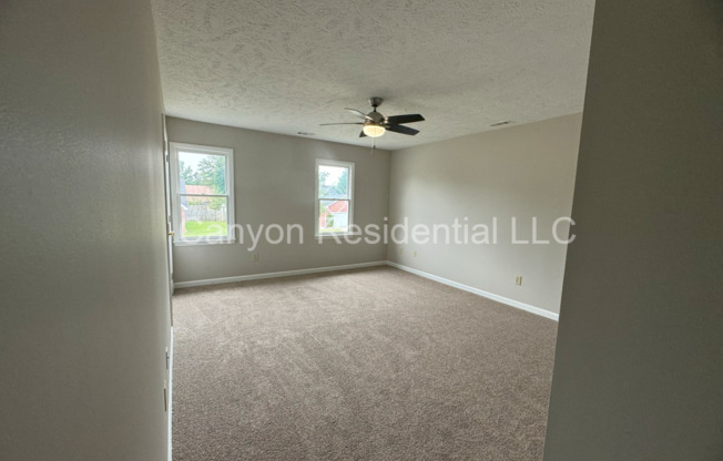 3 beds, 2.5 baths, $1,870