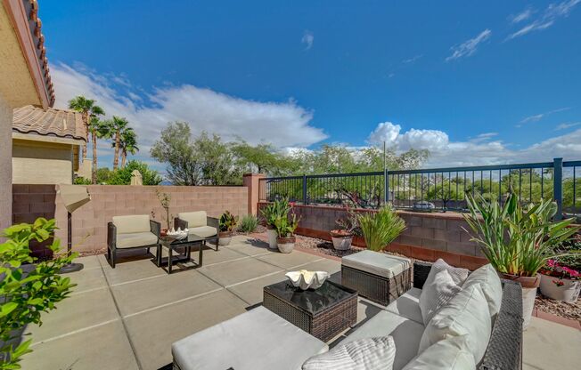 2 beds, 2 baths, $2,300