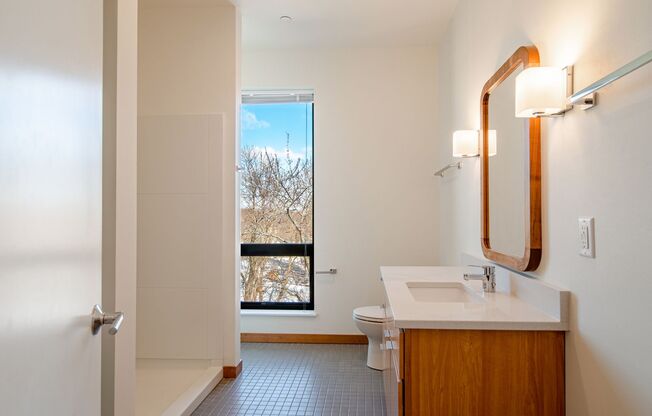 1 bed, 1 bath, 519 sqft, $1,350, Unit B221