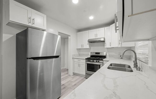 1521 &amp; 1527 Yale Street