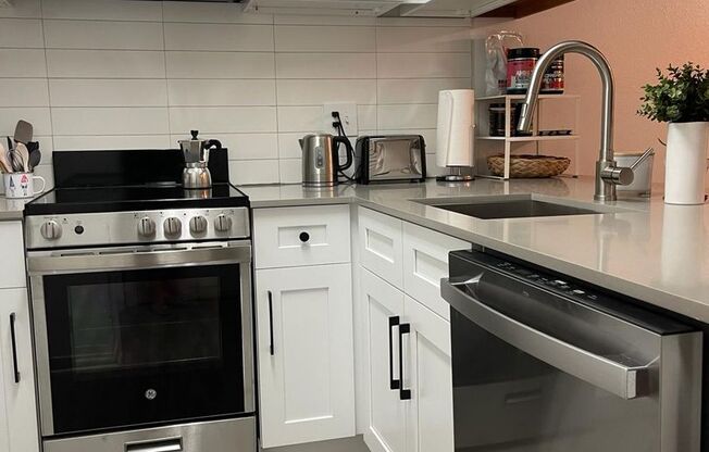 Cute West Campus Condo