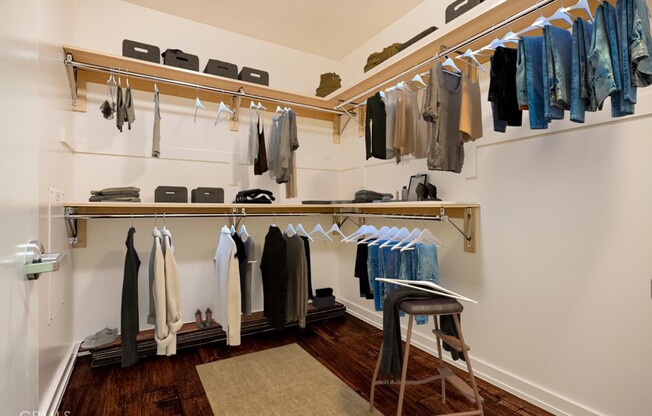 2 beds, 2 baths, 1,320 sqft, $3,850, Unit 1603