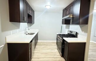 3 beds, 2 baths, $2,500, Unit UNIT 18