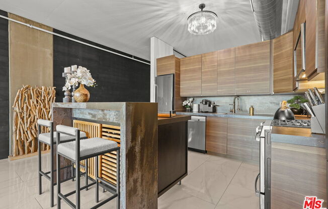 1 bed, 1.5 baths, 1,200 sqft, $4,995, Unit 916