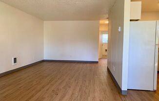 2 beds, 1 bath, 925 sqft, $1,470, Unit 2