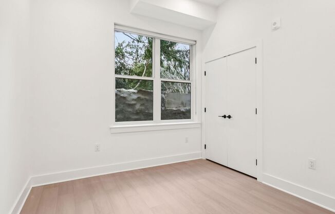 3 beds, 2 baths, 1,250 sqft, $3,667, Unit 110