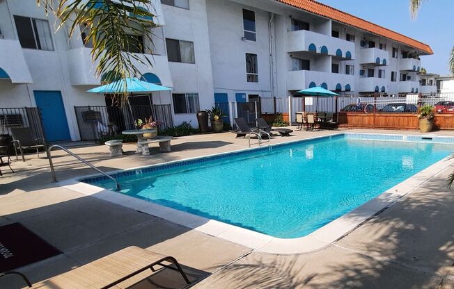 1 bed, 1 bath, 650 sqft, $2,025, Unit 48