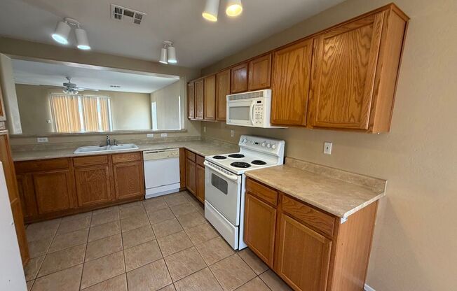 Cozy Home for Rent in Buckeye! NEW CARPET!
