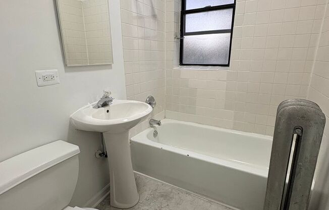 2 beds, 1 bath, 672 sqft, $1,125, Unit CA 141-2S