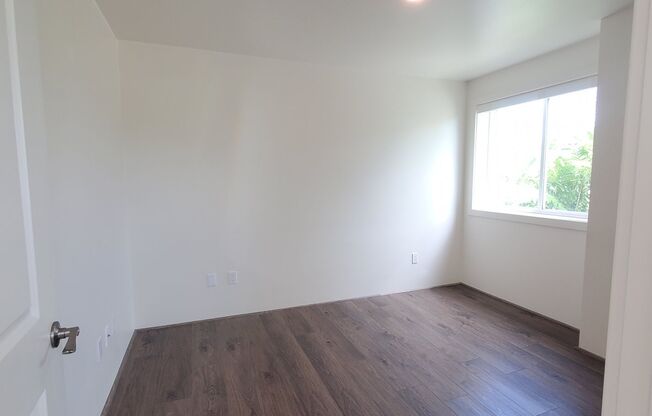 Clean 2 bed, 2 bath with 2 parking unit in Kailua