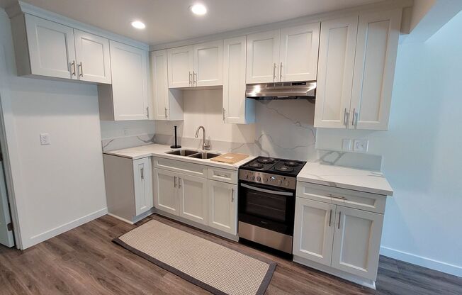 1 bed, 1 bath, 515 sqft, $1,900, Unit 16