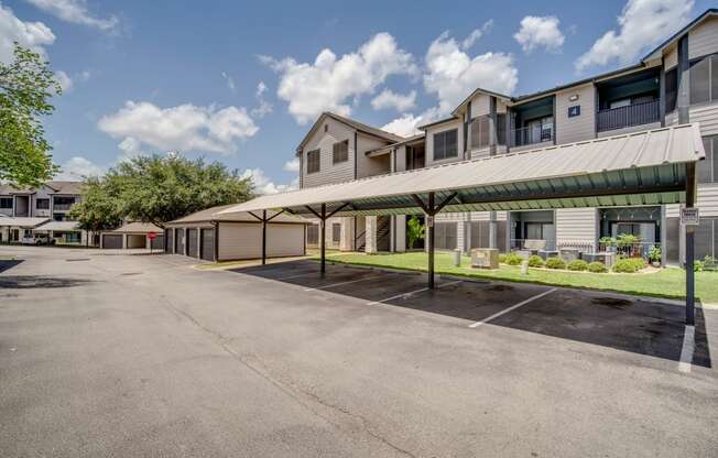 the estates lot with apartment buildings