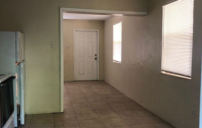 2 beds, 1 bath, $1,827