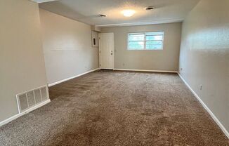 2 beds, 1 bath, $900