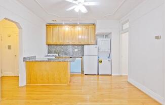 3 beds, 1 bath, $4,375, Unit 2-F