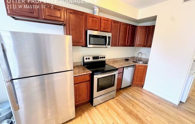 2131 W MASTER ST