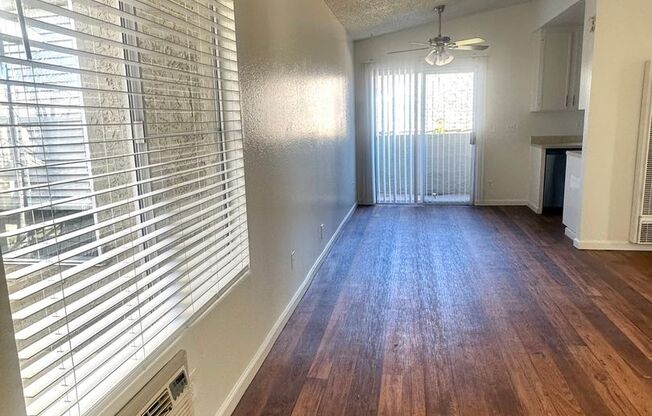 2 beds, 2 baths, 728 sqft, $2,825, Unit 07