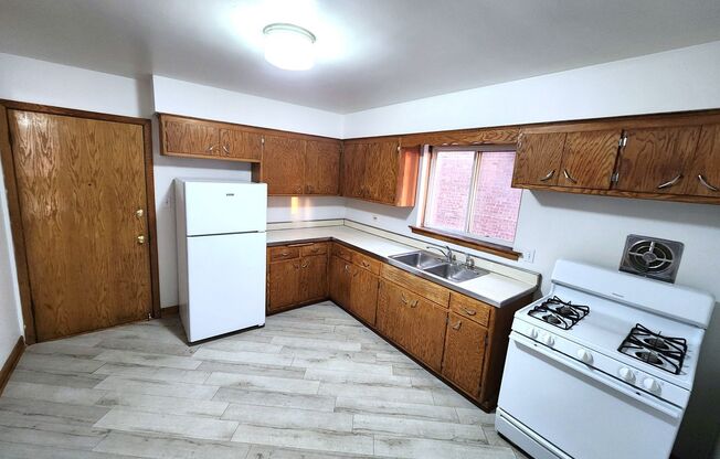 J.E.R & Associates 2121