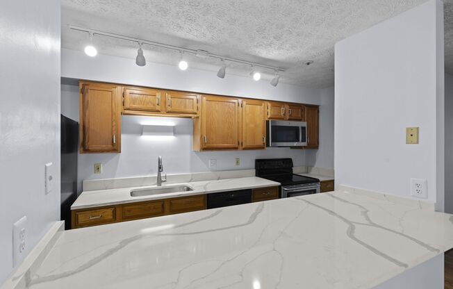 Beautiful 2nd Floor Condo End Unit! Off of Route MD 100 & Close to MD Commuter Routes!
