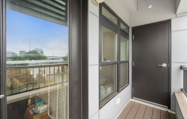 2 beds, 2 baths, 1,009 sqft, $4,100, Unit 301