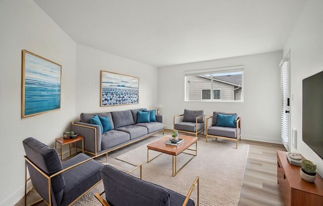 2 beds, 1.5 baths, 975 sqft, $1,749, Unit F-36