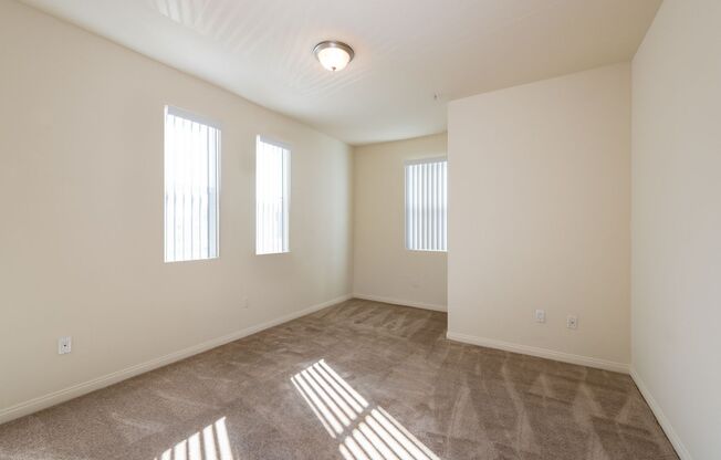 2 beds, 2.5 baths, 1,207 sqft, $3,100, Unit 8714-200