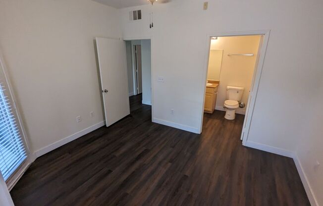 2 beds, 2 baths, $1,375, Unit # 1044