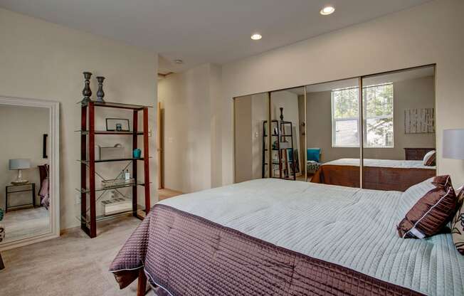 aspen creek bedroom Apartments in Kirkland, WA