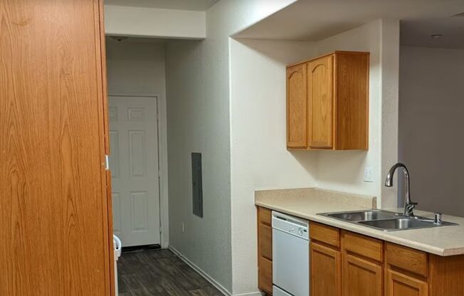 Two Bedroom Two Bathroom Apartment in Murrieta