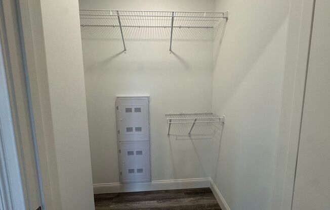 Studio, 1 bath, $1,900, Unit 303