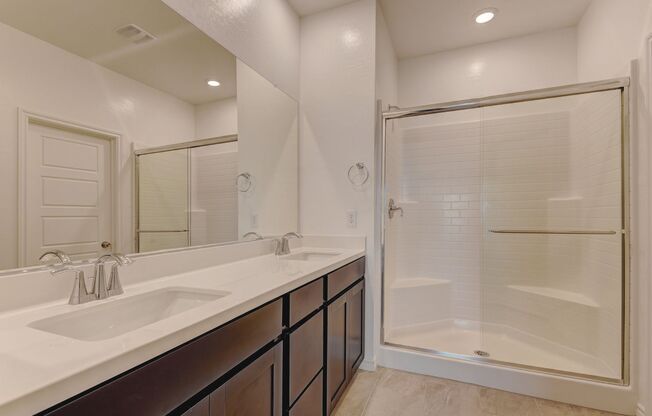 3 beds, 3 baths, $2,710