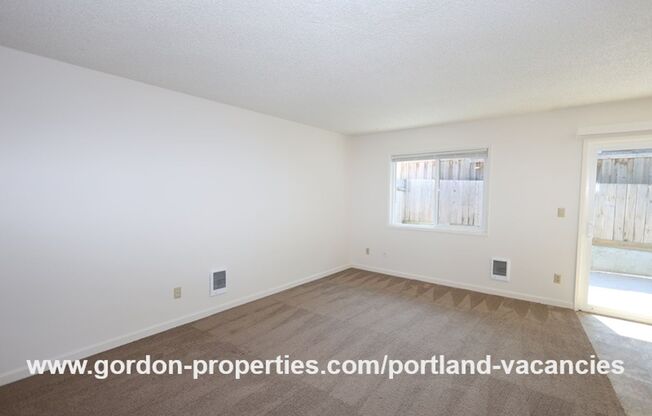 2 beds, 1 bath, $1,595