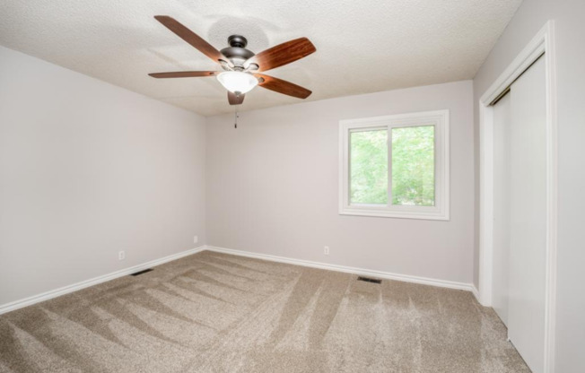 Cute 3 bedroom house near shopping, restaurants, and easy highway access!