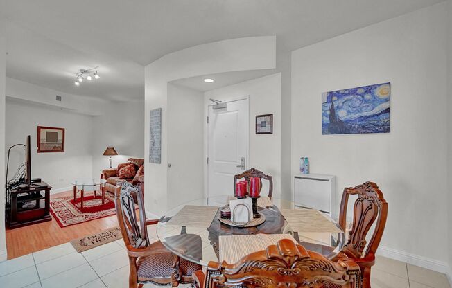 1 bed, 1 bath, $1,925, Unit # 811
