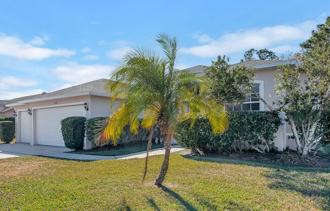 Spacious 3-Bedroom Home with Scenic Pond Views in Quail Hollow, Wesley Chapel