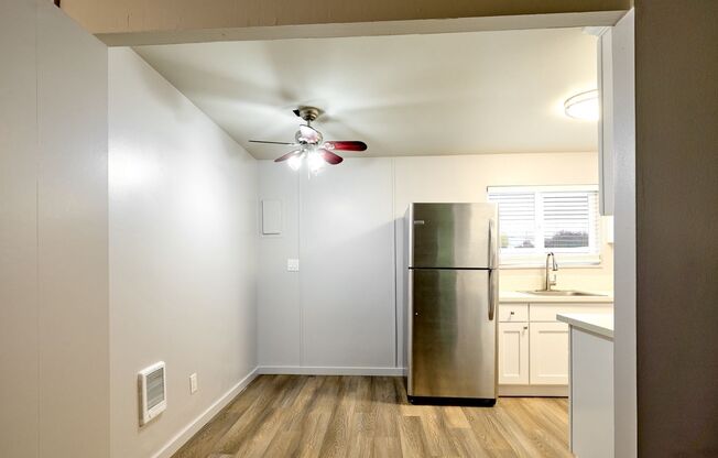 1 bed, 1 bath, 650 sqft, $1,275, Unit 5950-211