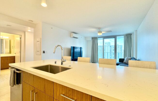 1 bed, 1 bath, $3,300