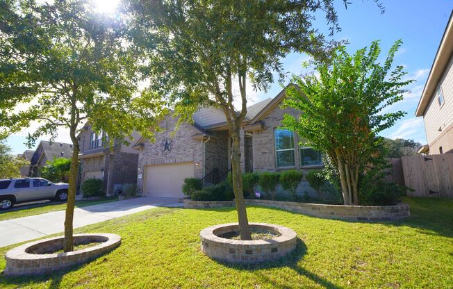 Immaculate Rental Now Available in Cibolo! Realtor Commission: $500